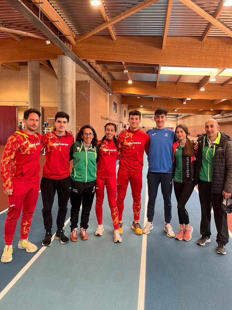 Los atletas y técnicos convocados por la RFEA en la concentración del PNTD categoría sub16 y sub18.
📍León.
🗓️1-5 abril.