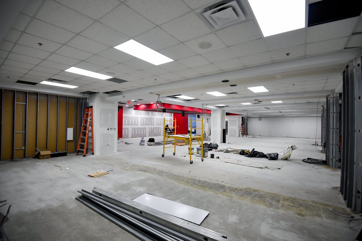 WKUFootball's tweet photo. The Transformation.

#GoTops https://t.co/tp77ipGhEB