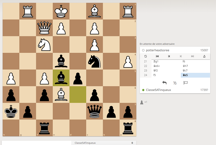 Bonjour <a href="/potterheadsoree/">Catherine Chotard</a> !
Nous passons beaucoup de temps à choisir nos coups, la partie est vraiment intéressante. Nous jouons notre fou en e5.
#Quotichess
