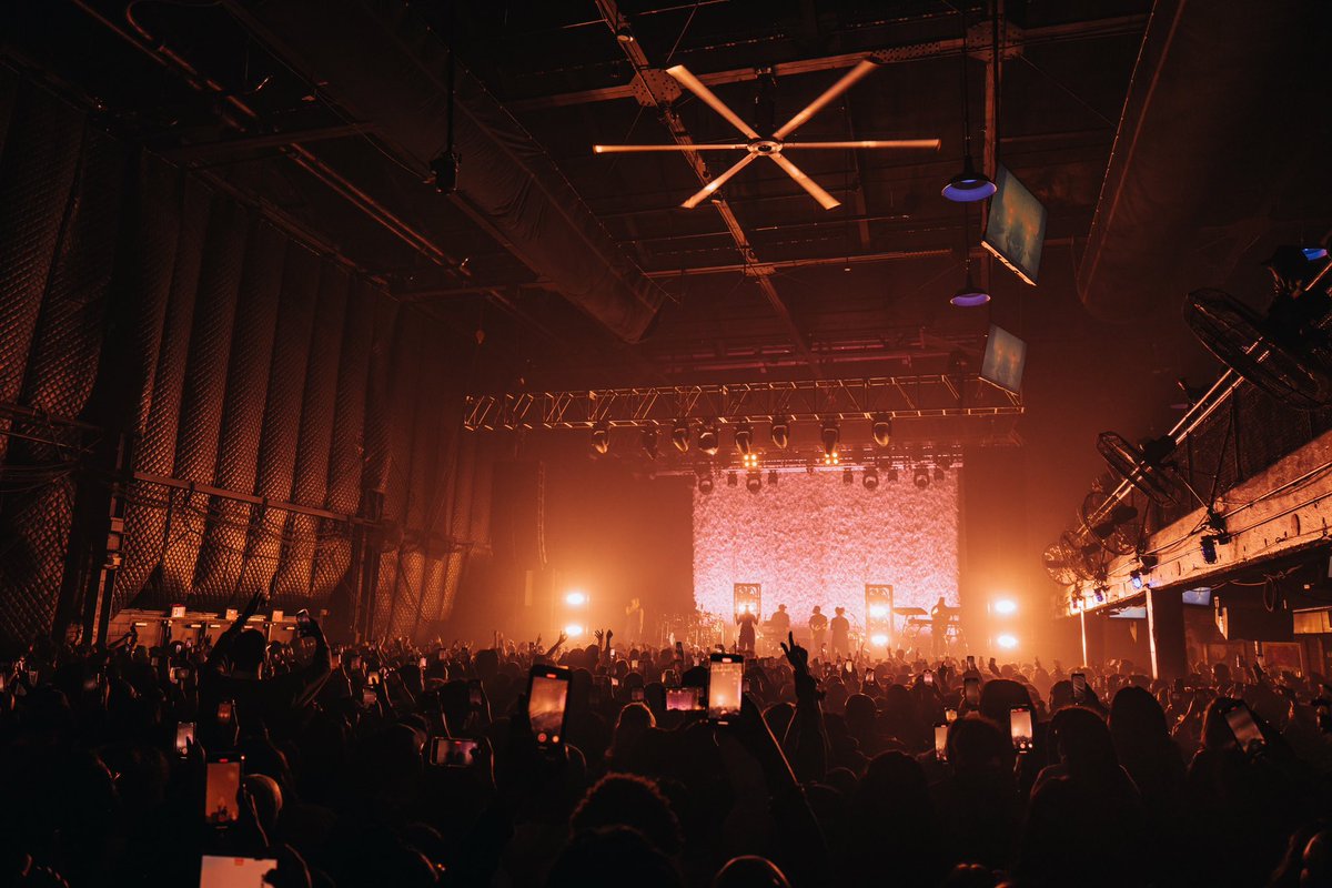 ellamai's tweet photo. 📍 PHILADELPHIA! 
you were so magical last night, thank you ✨ https://t.co/mFisiblryn
