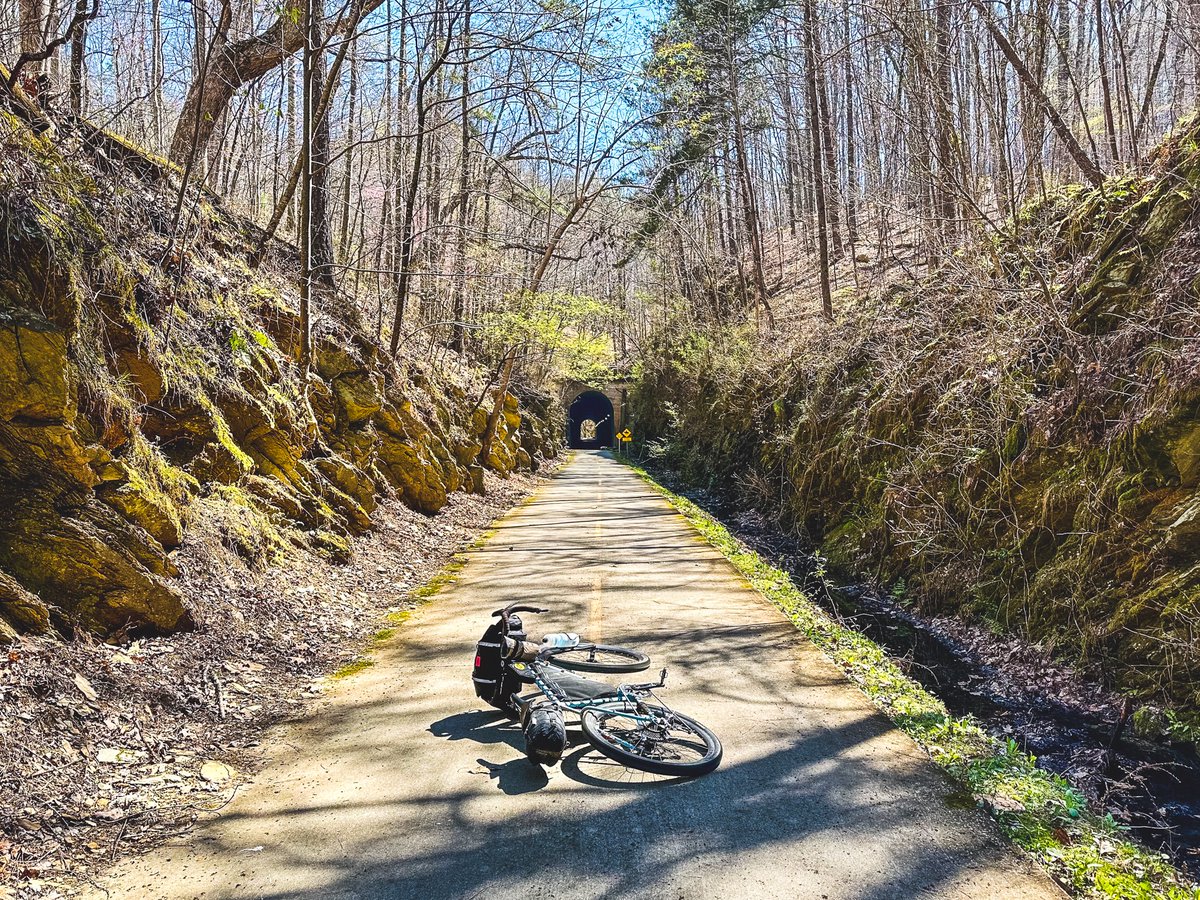 Velo_Orange's tweet photo. In Nic's third and final installment of his Southern Peaks Bike Tour, he goes over his bike's setup, gear, and what worked for him to complete his bikepacking tour!

https://t.co/tqwRgEdSZ7 https://t.co/N1MecULcBr
