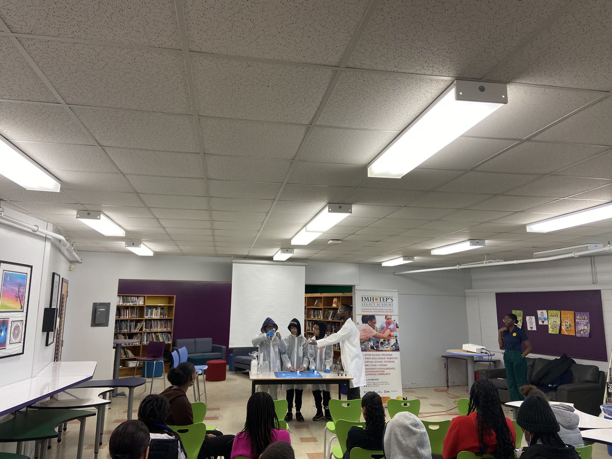 imhotepslegacy's tweet photo. Let's Get To Experimenting! 
ILA at John Martin Junior High School 
Creating Future Black Scientist one experiment at a time 🔬  
#science #stem #blackscientist #education #imhotep https://t.co/mbbPfbc33h