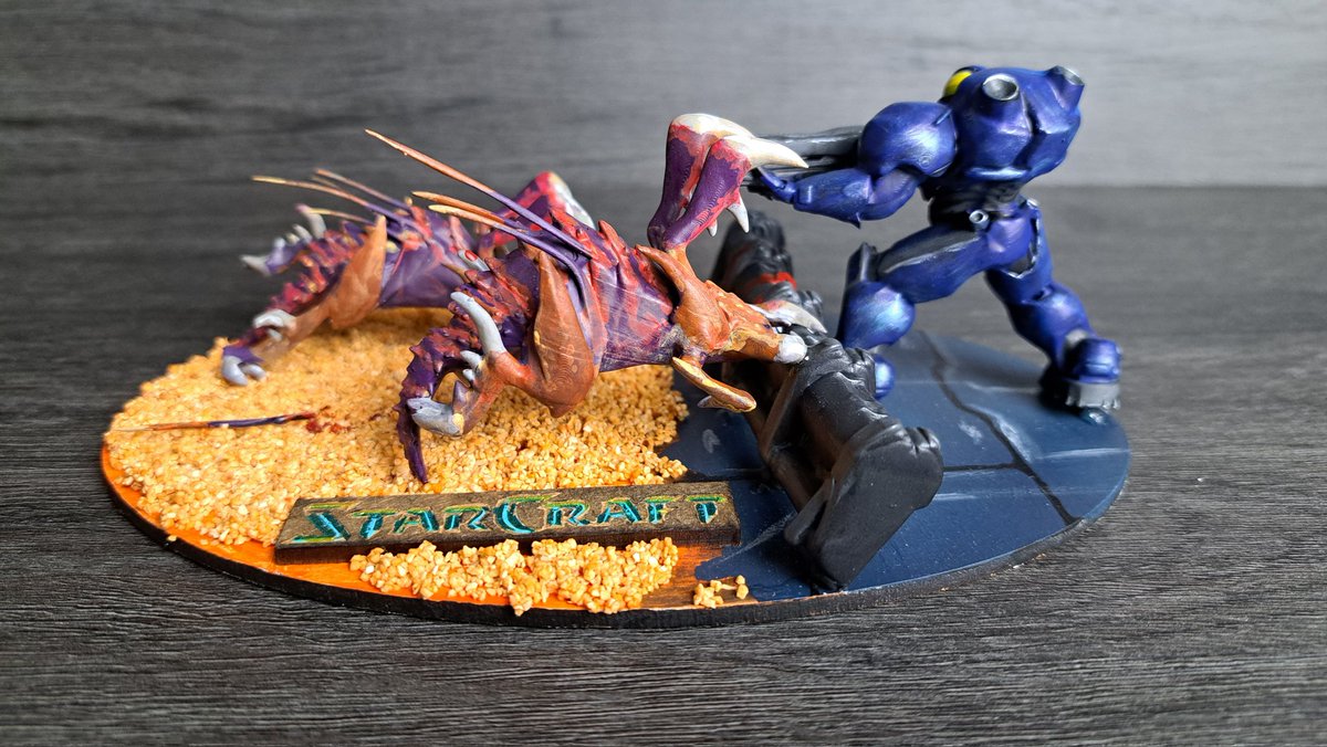 FantasyKraft's tweet photo. Starcraft video game diorama. Terran vs Zergs.
For sale on Etsy.
Link 👉 https://t.co/oBgi0BSKnR https://t.co/YCpFXNuba5