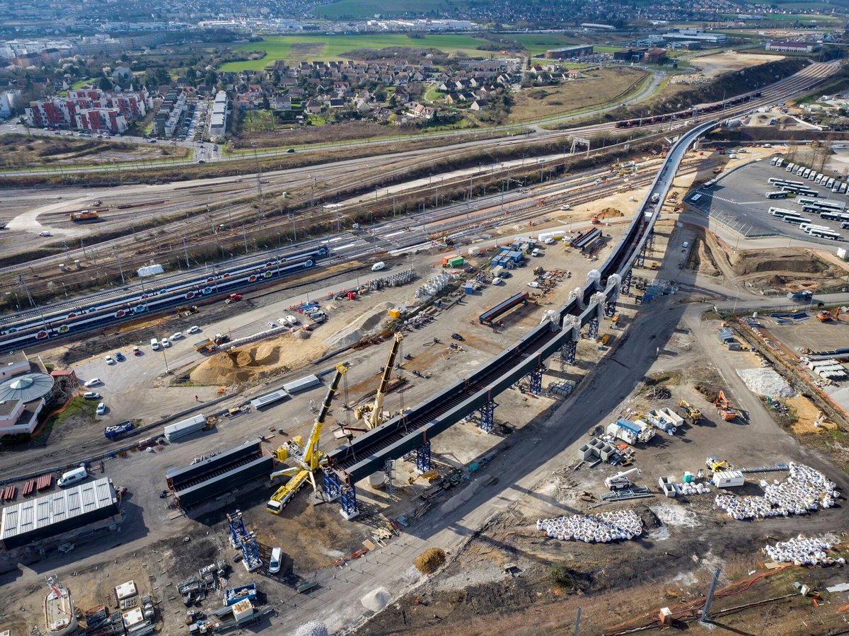 Allplan's tweet photo. How can BIM help with bridge design? This complicated 600-meter-long railway viaduct in France demonstrates the value of a digital approach: https://t.co/wmtj3agdQD
#allplan #designtobuild #bridgeengineering #bridgemodeling https://t.co/CYRdHeQQSn