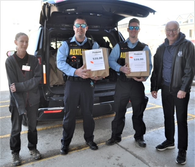 OPP_WR's tweet photo. This past weekend, members of the #SouthBruceOPP #Auxiliary staffed #fillacruiser events in Municipality of Kincardine and Municipality of Brockton. All we can say is #thankyou to our #communities for your incredible support. 1,500 pounds of food and more than $400 donated. ^km https://t.co/LnFnOAN2vG