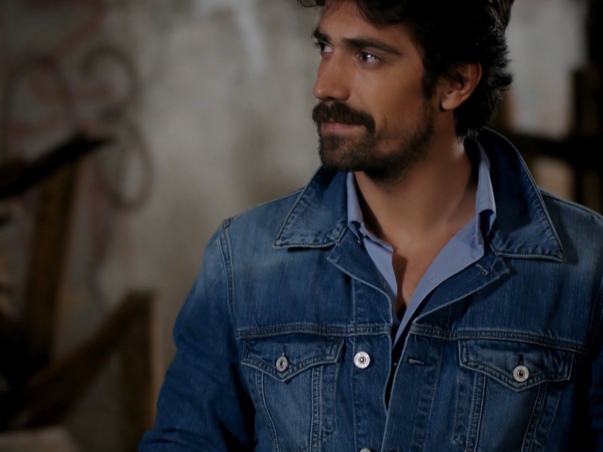 IbrahimCelikolE's tweet photo. La Venganza de Iffet 

#İbrahimÇelikkol #IffetEnDivinity4A #Iffet 

💫 İbrahim Çelikkol           
💫 La Venganza De Iffet  
💫 Cemil Özdemir
⭐️ 1ª Impresiones Iffet  https://t.co/zXU5YhCCZn
⭐️ La traición de Cemil https://t.co/SPsL2qIgTQ
💫 Iffet 

CAPITULO 64 https://t.co/hAoSOx3O2c