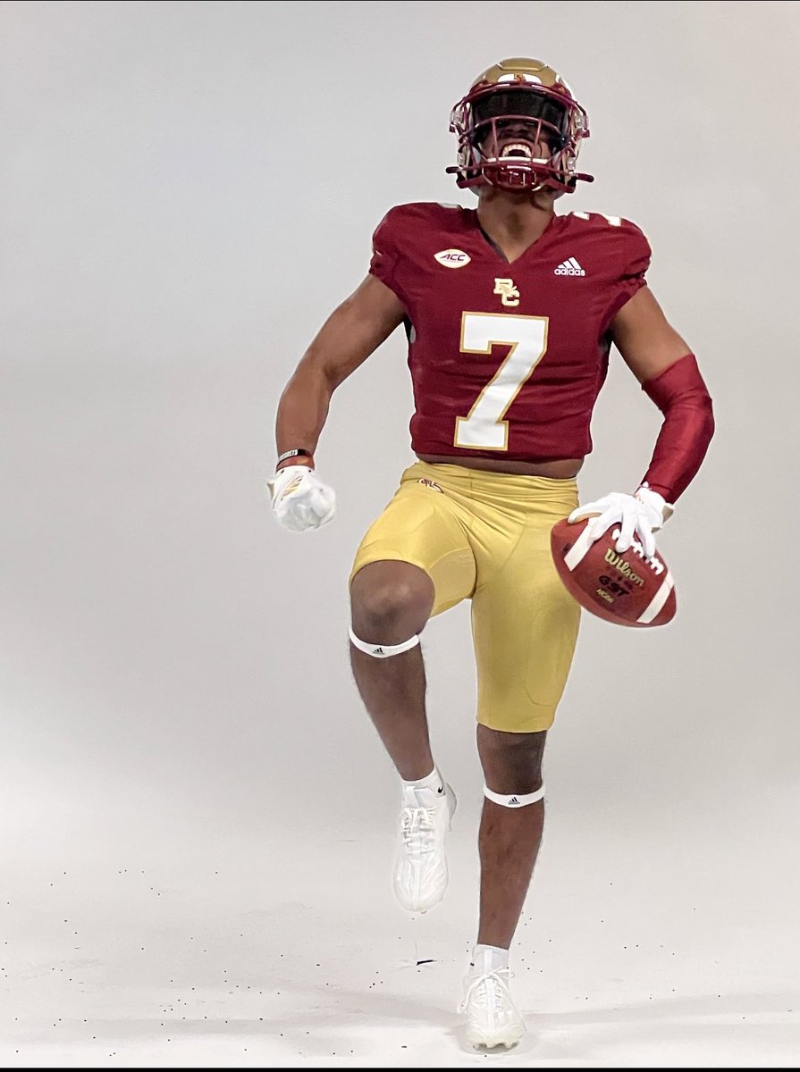 jahmir_019's tweet photo. Thank you  @BCFootball for having me on Saturday, spring practice atmosphere was awesome!! Very appreciative for the hospitality @CoachSHuggins @CoachJeffHafley great things in motion!! #GoEagles  @SupremeAthlete_ @Coach_Sets https://t.co/oT9sNPDjMc