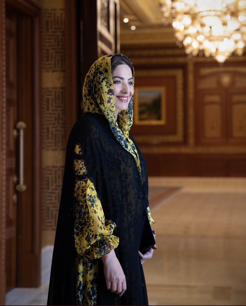 إرث المفاخــر في مُحيـاها يبــان
 هيبة وعزة من شموخ البوسعيد

كل عام و #السيدة_الجليلة بخير بمناسبة ذكرى ميلادها الذي يصادف ٤ من أبريل
كل عام وأنت في أتم الصحة 
والعافيةِ يا أم الوطن الغاليه 🇴🇲👑