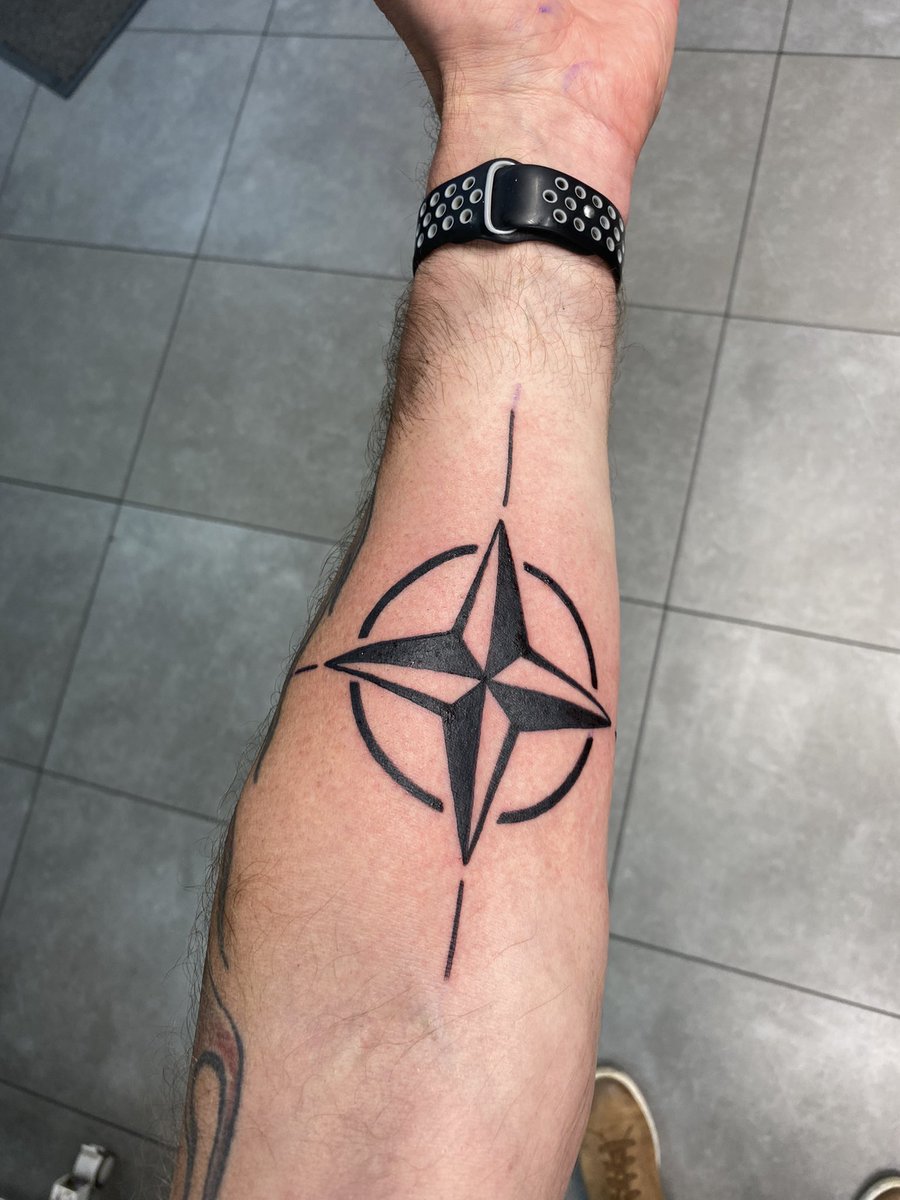 Siinä on ja pysyy. Taitaa olla ensimmäinen Suomessa, ainakin täysjäsenyyden aikana otetuista 😎