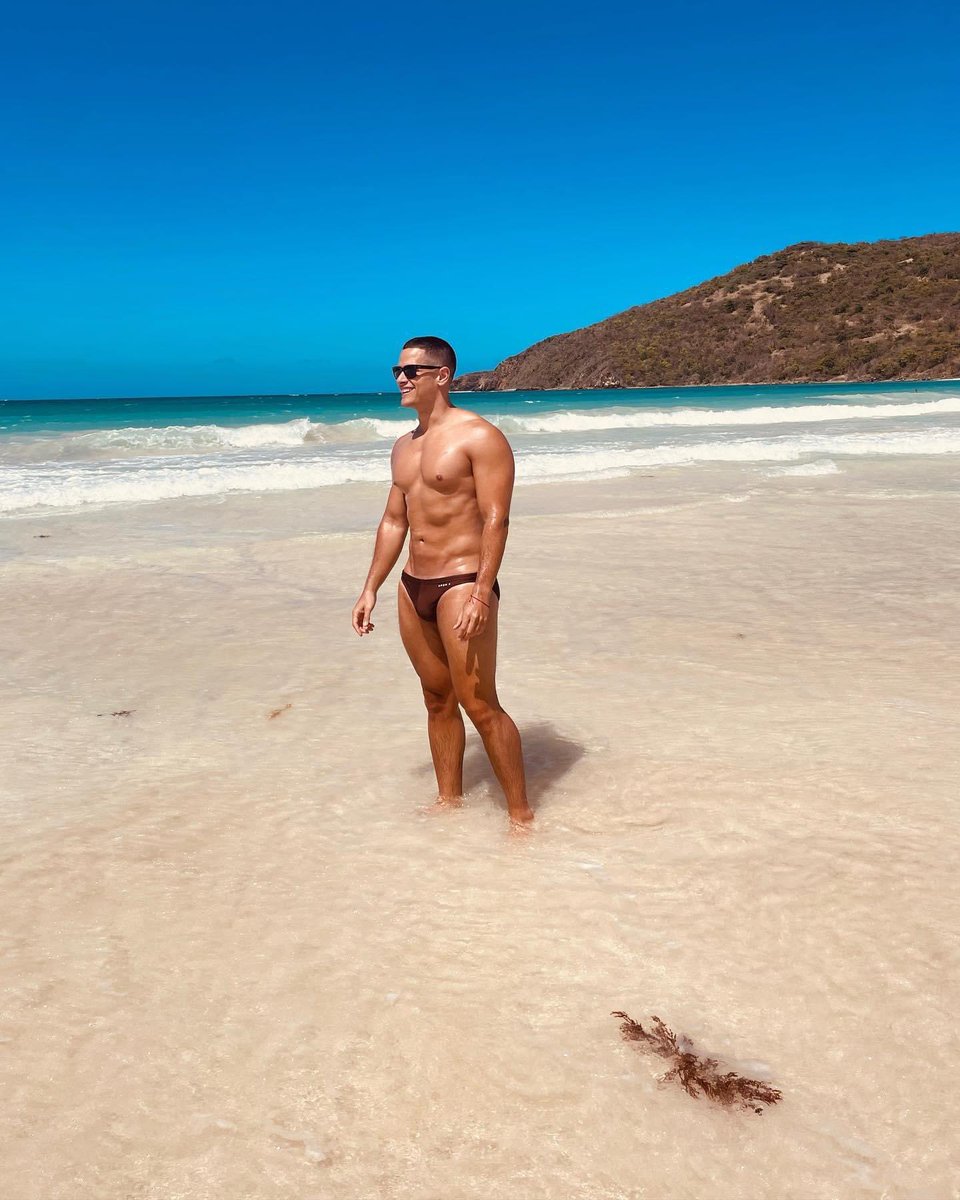 Welcome to the Calentón 🇵🇷 #PuertoRico #culebraisland #flamencobeach