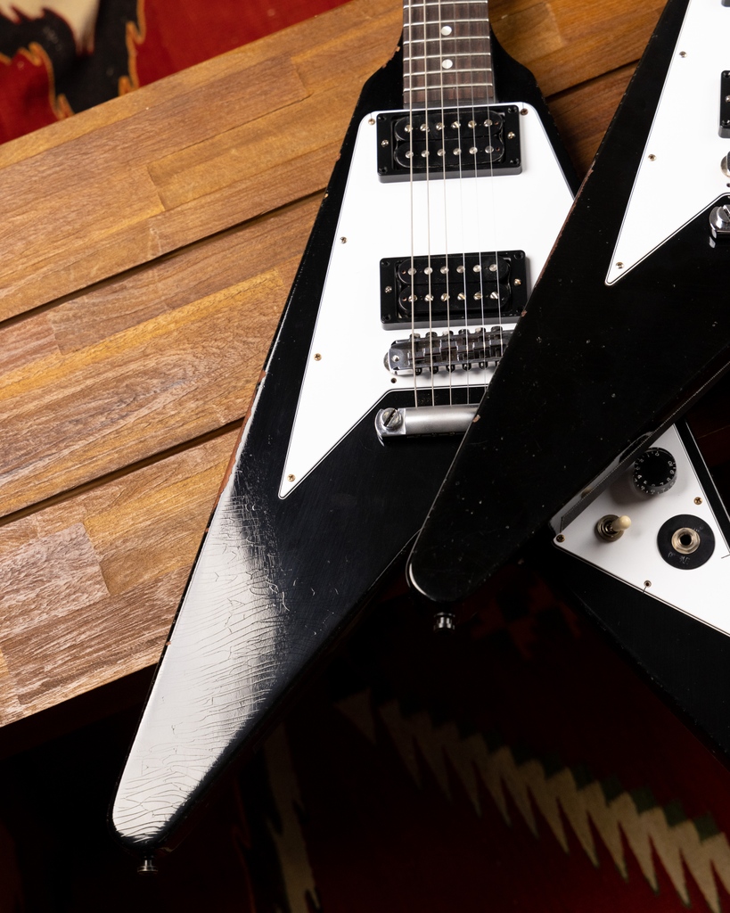themusiczoo's tweet photo. 𝐉𝐮𝐬𝐭 𝐚𝐧𝐧𝐨𝐮𝐧𝐜𝐞𝐝...the new Gibson Custom Shop 𝐊𝐢𝐫𝐤 𝐇𝐚𝐦𝐦𝐞𝐭𝐭 𝟏𝟗𝟕𝟗 𝐅𝐥𝐲𝐢𝐧𝐠 𝐕!⁣
⁣
𝐋𝐢𝐦𝐢𝐭𝐞𝐝 𝐭𝐨 𝟐𝟎𝟎 𝐩𝐢𝐞𝐜𝐞𝐬, we're thrilled to offer this run right now at 𝐰𝐰𝐰.𝐭𝐡𝐞𝐦𝐮𝐬𝐢𝐜𝐳𝐨𝐨.𝐜𝐨𝐦!⁣

@customgibson #metallica @kirkhammett https://t.co/fI4piiYMKF