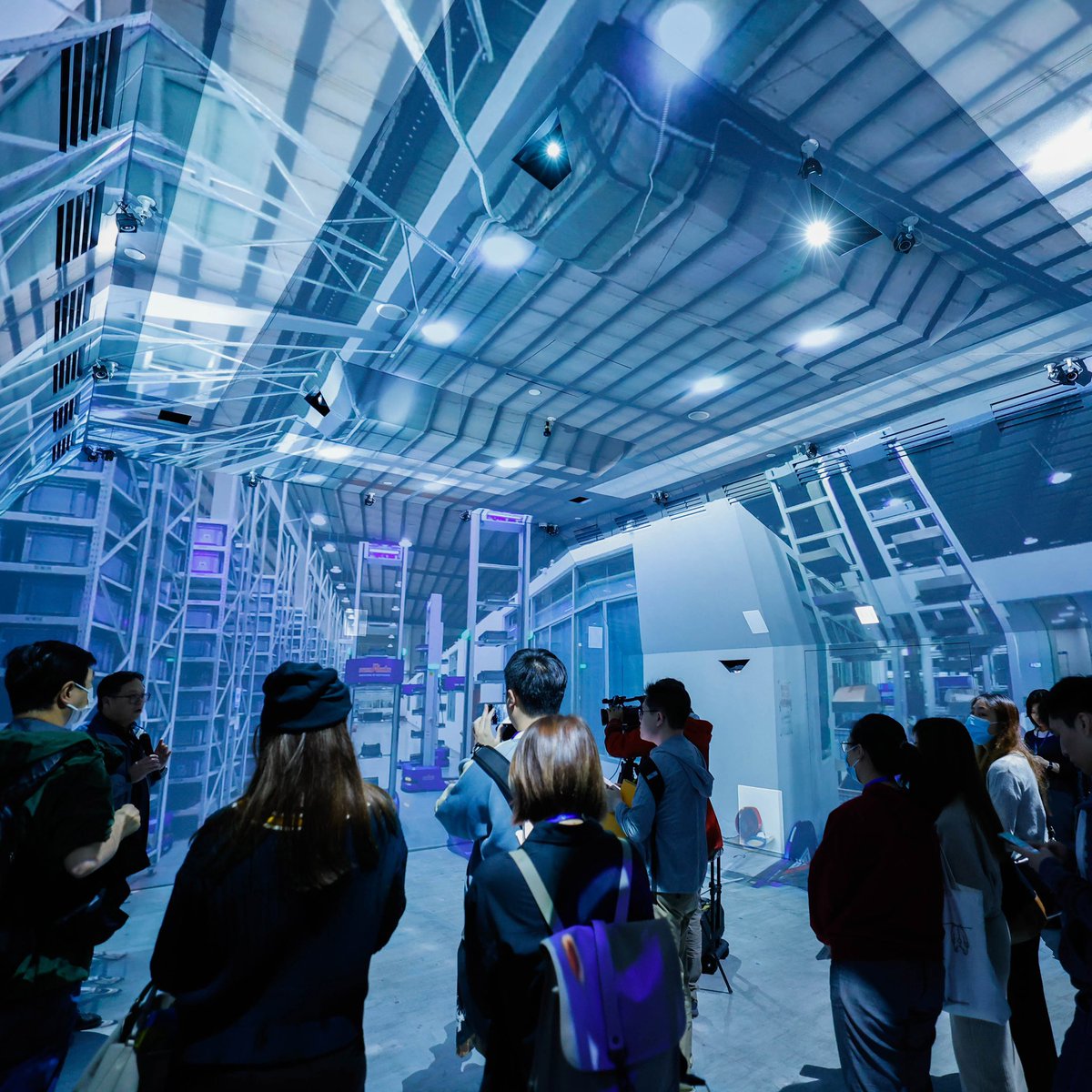 HongKongPolyU's tweet photo. Joining hands with #HaiRobotics, #PolyU today officially launched the cutting-edge Smart Delivery System in its new Artificial Intelligence and Robotics Lab at the #IndustrialCentre. The Smart Delivery System aims to strengthen PolyU’s robotics education. https://t.co/FhlIxSaV3J https://t.co/qQzFYUzgm4