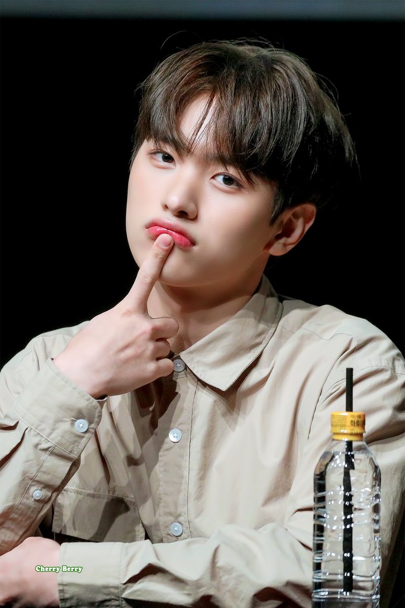 cherryberry_rjm's tweet photo. 준민이가 꽃피울 스물한살을 응원하며 ⚘️

#HBD_RyuJunmin #류준민 #RyuJunmin #ジュンミン #ATBO https://t.co/SiVC6d9R36