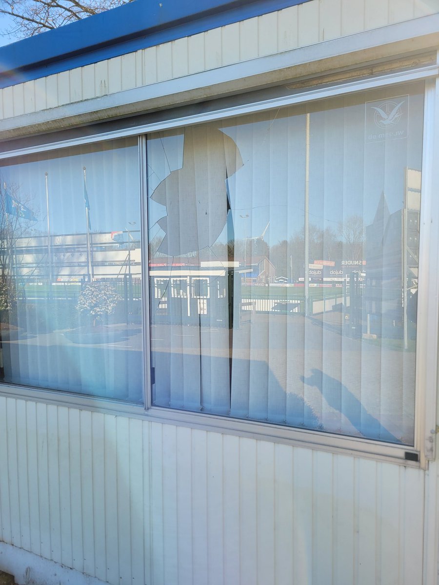 Mooi man 3 punten, MAAR! Voor de derde keer in ruim een jaar weer brandschade,  natuurlijk verhalen we dat bij de club.