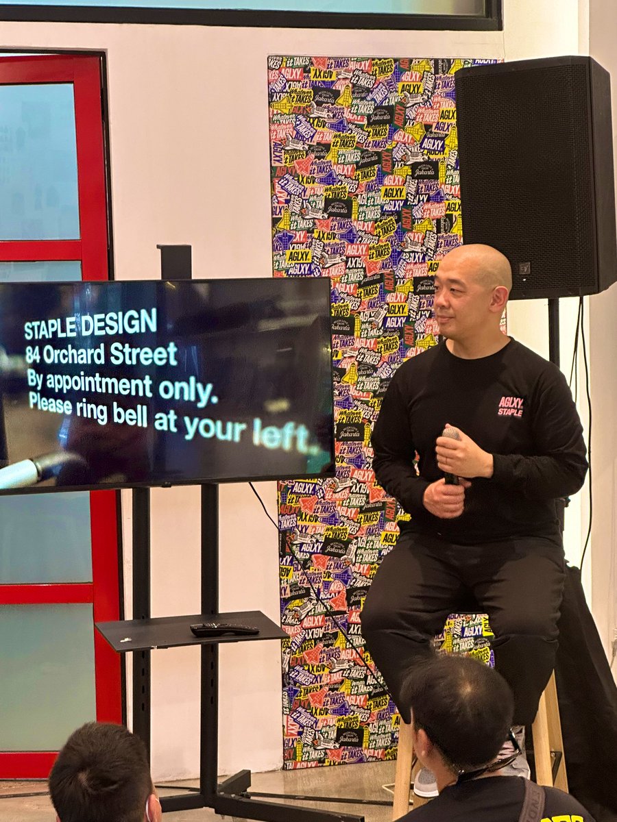 ashes66's tweet photo. 🌟 a legendary encounter @jeffstaple at his book release! A true cultural icon, reshaping streetwear, web3 , future of collaborative innovation. The Four F mantra is something i’ll personally keep #family #finance #fun #folio  ✨ #TheStapleStory #JeffStaple @aglxyco @HYPEBEAST https://t.co/u3C2JGEJcG