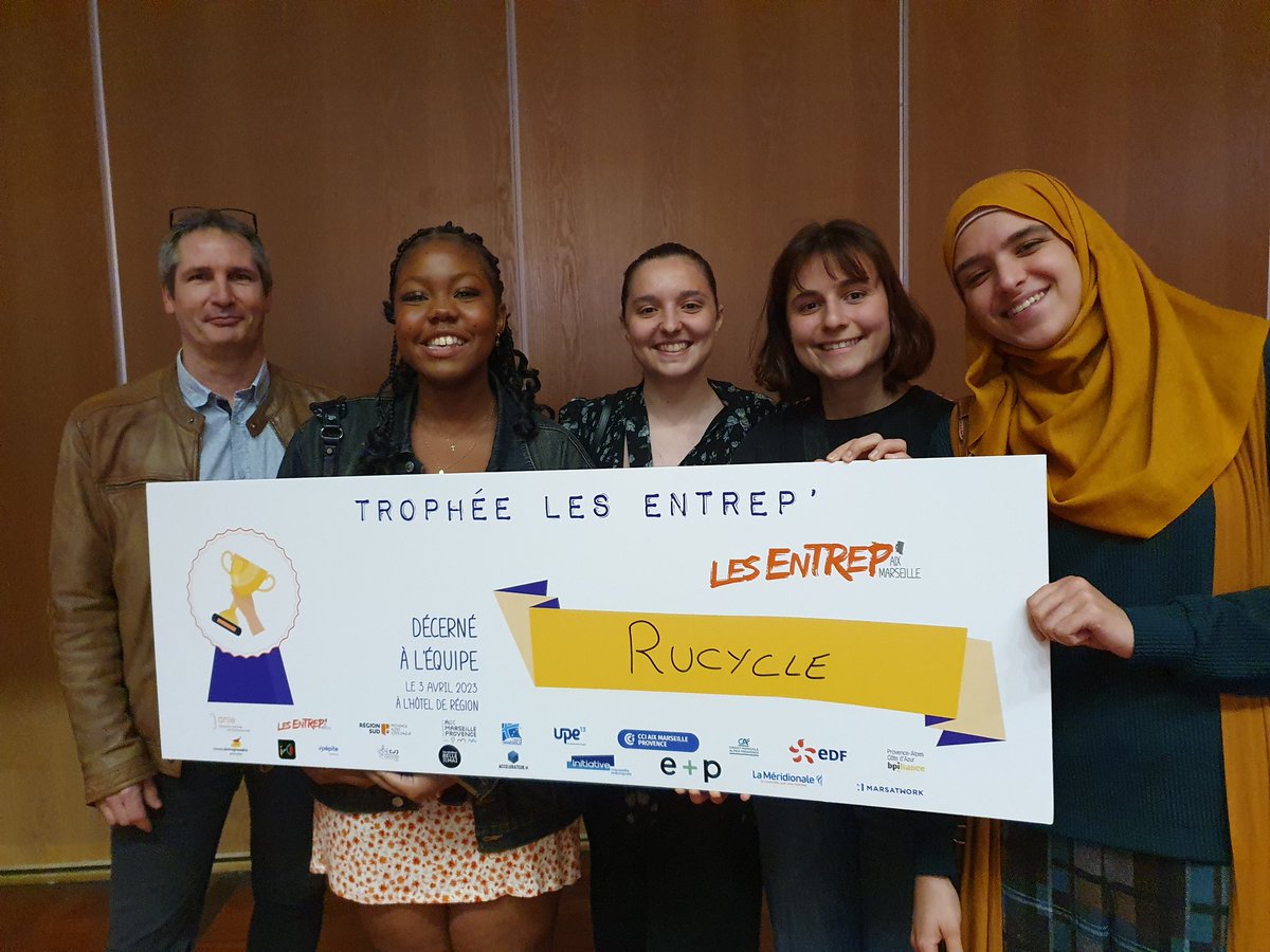 Des élèves de <a href="/Centrale_Med/">Centrale Méditerranée</a> porteuses des projets #Rucycle et #SABLER récompensées hier soir à <a href="/LesEntrepAM/">Les Entrep' Aix-Marseille</a>, sympa ! Bravo à leur équipe et leur coach <a href="/seb_plattard/">Sébastien PLATTARD</a> et Aina !