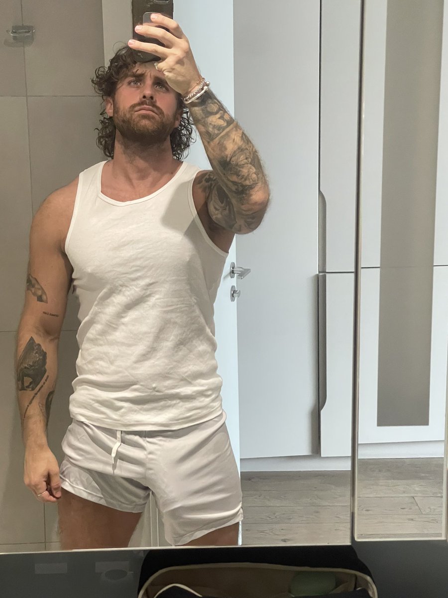 murphielsaldez's tweet photo. Only reply if you can handle this after a gym workout https://t.co/kk3L9hiC8b