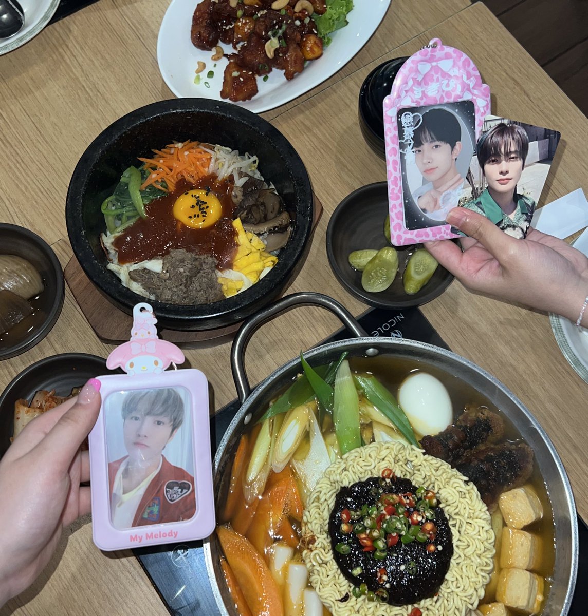 𓈒ᱸᨳ花 tweet media