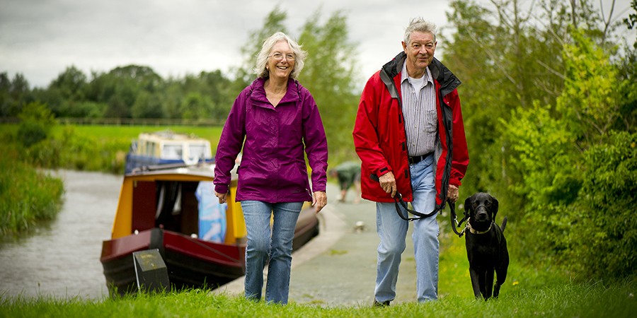 CRTBoating's tweet photo. Here's some practical hints and tips for boating safely with your dog, with thanks to our Twitter followers for helping to put this together. https://t.co/YVFjz9QTzr #BoatingSafely #DogsOnBoats https://t.co/NT5kt5U4c9