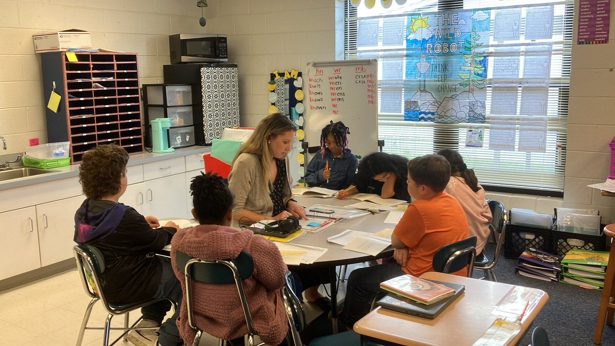 Geoffrey Hawthorne (@fcshawthorne) on Twitter photo Proud of these students and Mrs. Eustice for their focus and purposeful work! #flyleaf <a href="/EdwardBestFCS/">EdwardBestElementary</a> Proud of these students and Mrs. Eustice for their focus and purposeful work! #flyleaf <a href="/EdwardBestFCS/">EdwardBestElementary</a>