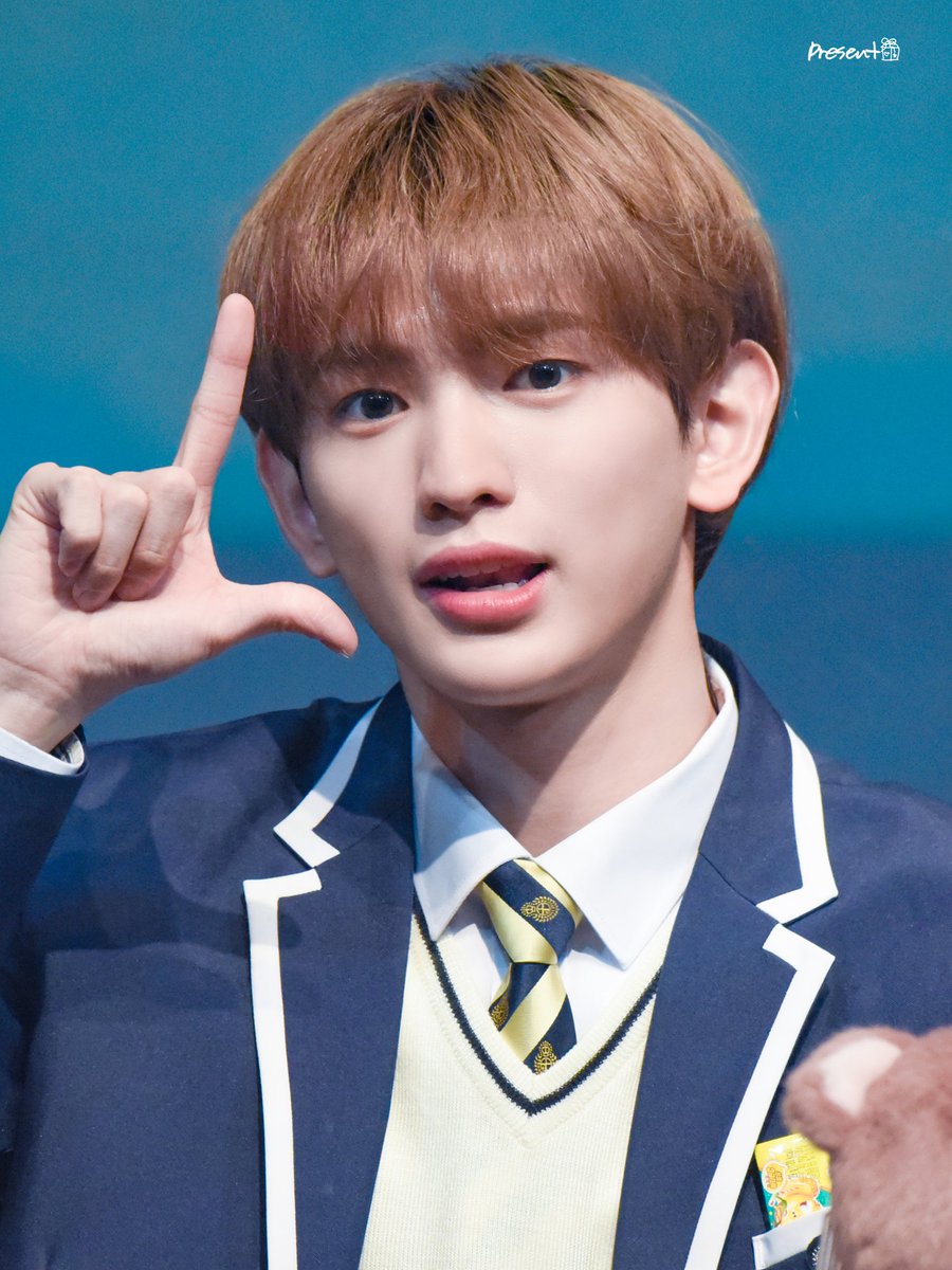 PresentLEW's tweet photo. 사랑하는 웅아 생일 축하해🥳🎂
태어나줘서 고마워💝

#오늘의웅세_루생일이라서뭐든지잘됨 
#Spring_Sunshine_LEW_Day

220410 #LEW #이의웅 #템페스트 #TEMPEST #웅도리 https://t.co/9M0EjUpx5v