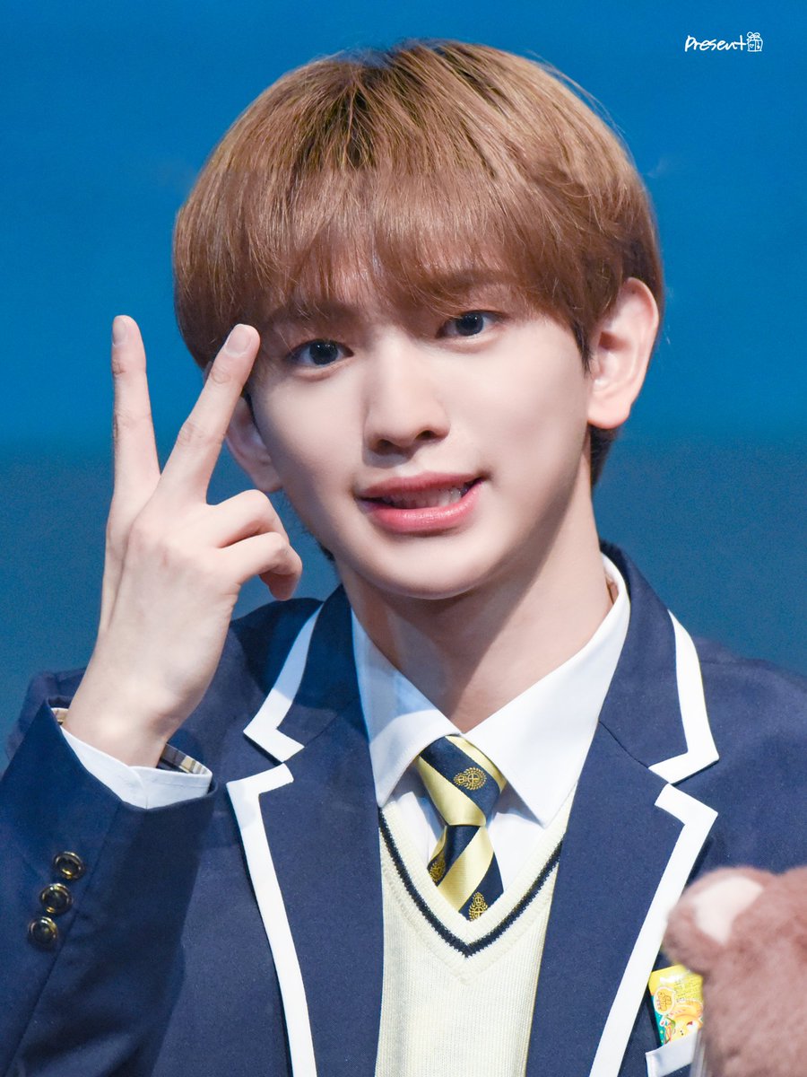 PresentLEW's tweet photo. 사랑하는 웅아 생일 축하해🥳🎂
태어나줘서 고마워💝

#오늘의웅세_루생일이라서뭐든지잘됨 
#Spring_Sunshine_LEW_Day

220410 #LEW #이의웅 #템페스트 #TEMPEST #웅도리 https://t.co/9M0EjUpx5v