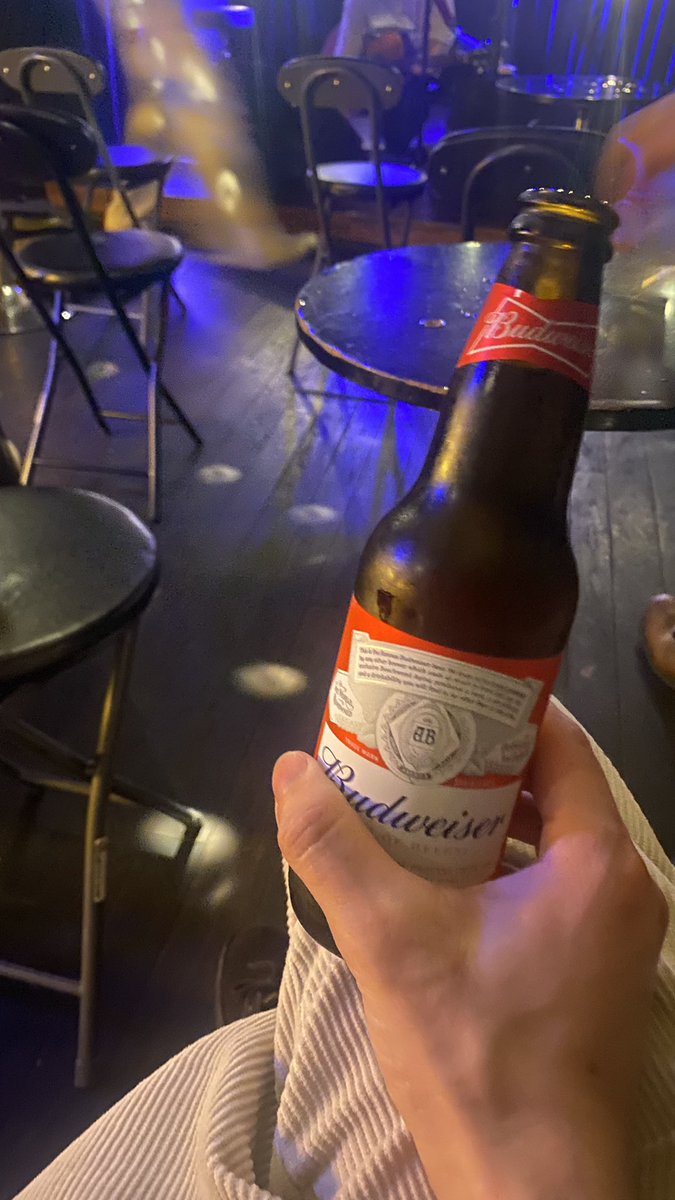 out_gv's tweet photo. 2023.4.4
下北沢Lagunaありがとうございました！！！

ビール飲みながら楽しく打ち上げするのが最近楽しい
弾き語りもやっていきたいので、ぜひ遊びに来てね https://t.co/oQ70MebNqz