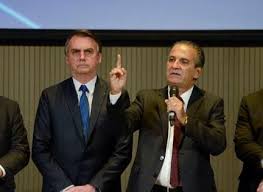 BrasilPost13's tweet image. BOMBA:
Malafaia: Se fizerem a covardia de deixarem Bolsonaro Inelegível, me acorrentarei na praça dos três poderes, e farei uma greve de fome até morrer ... 👇