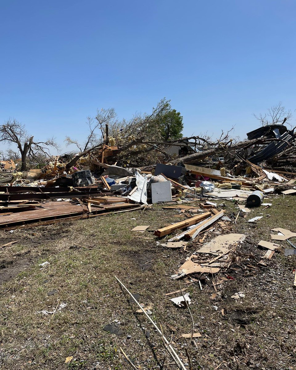 savinglives's tweet image. Our hearts go out to all those impacted by the recent tornadoes. We're supporting the @RedCross &amp;amp; partnering with @FirehouseSubs to assist communities in need. All funds collected at @FirehouseSubs restaurants through April 7 will benefit the Foundation’s Disaster Relief Fund.