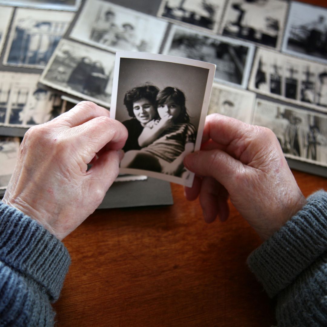 Deervalley_Serv's tweet photo. #Scrapbooking is a creative and cognitive activity for #seniors. Going through precious memories can help mental health too! #SeniorActivity https://t.co/MQTeDosEtD