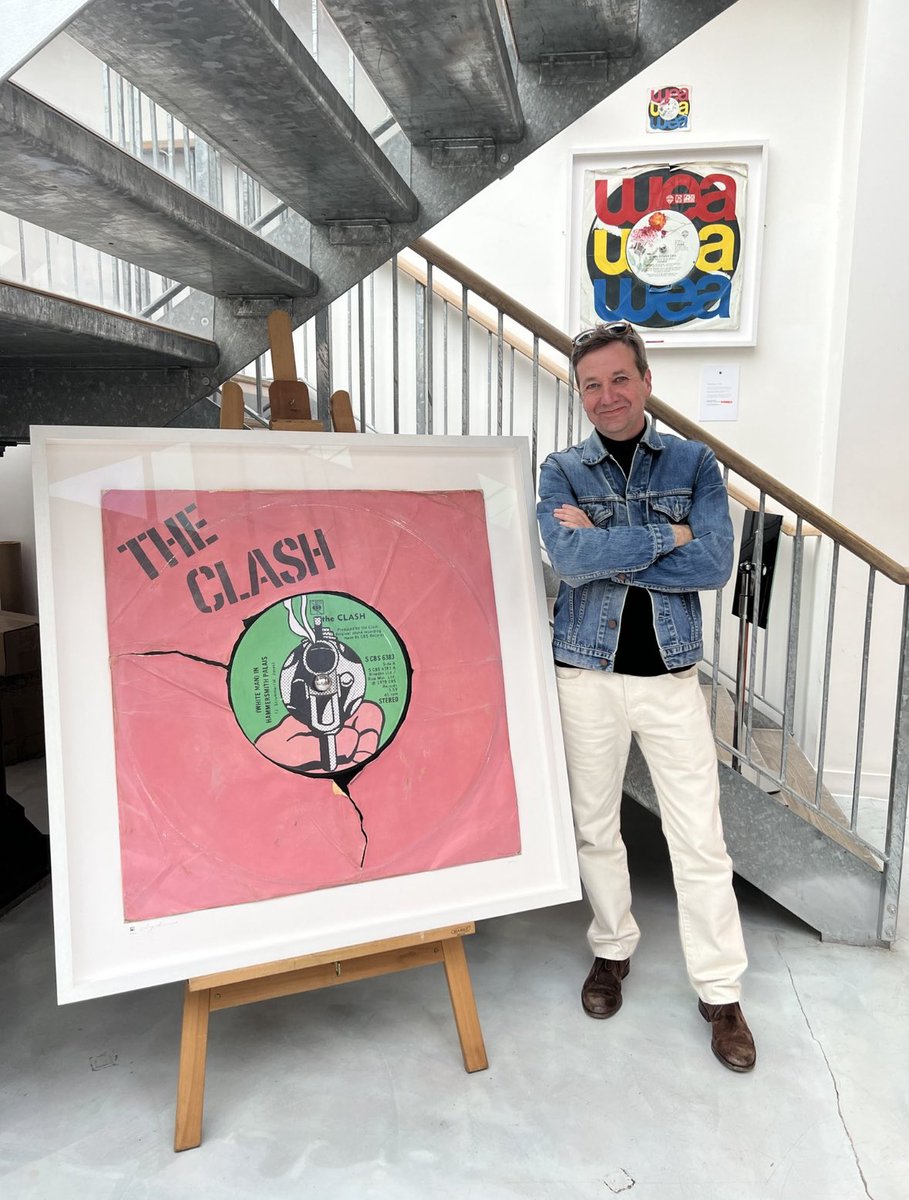 SuperSizeArt's tweet photo. I shall be back at my #SohoRocks show this coming Thursday. A few lovely folk coming along in the afternoon. Space for a couple more so please DM @DominicJMohan if you’d like to take a spin. #WilliamBlakeHouse 8 Marshall St. Soho, London https://t.co/wwvnYDcJrr