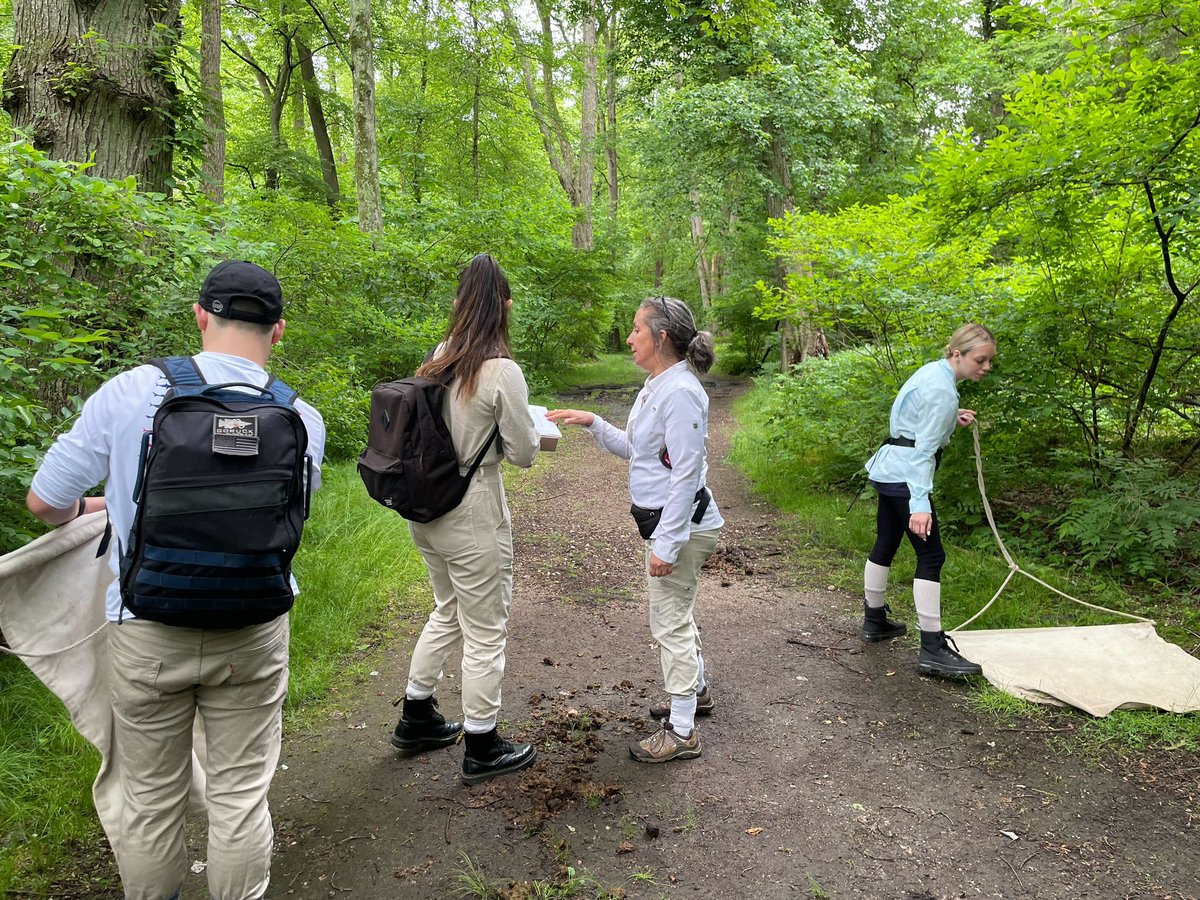 diukwasserlab's tweet photo. With New York finally thawing out, we are looking for talented undergraduate, graduate and post-graduate researchers to join our team as paid Research Assistants for the 2023 field season beginning in May!

APPLY: https://t.co/DrHif7rwZb https://t.co/z9rT2iUxQN
