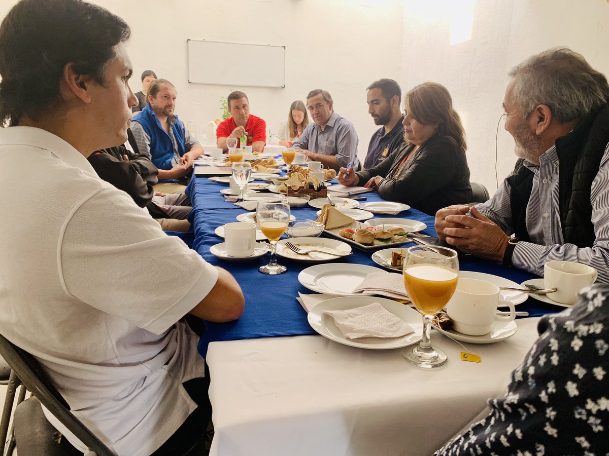 📌 Ahora, en el municipio de #Lolol se desarrolla desayuno de presentación de la parrilla programática #Sercotec2023 y resumen del trabajo desarrollado por el equipo <a href="/CdnSanta/">Centro de Negocios Sercotec Santa Cruz</a>, con el resultado de alrededor de 720 clientes activos en la comuna y alrededores. #DirectorEnTerreno