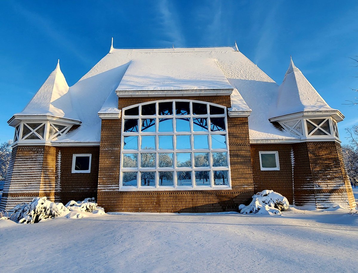 mosborg's tweet image. A favorite window to the world of live music. Thrilled that much-needed renovations are about to begin on our beloved Lake Harriet Bandshell and Pavilion. Lake Harriet has been providing lakeside entertainment since 1888. 
#music #livemusic #bandshell #lakeharriet #Minneapolis