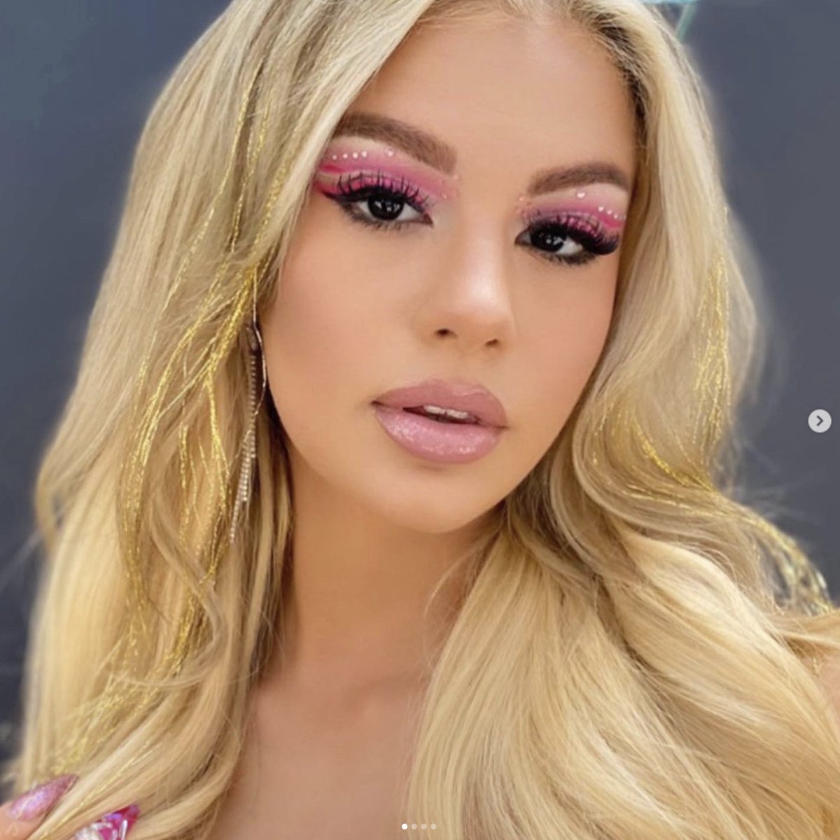runwayrogue's tweet photo. Have some fun recreating this beautiful pink eyeshadow look done by @don_hsiao on @ninaventre, paired with the 'Catwalk' LuxGloss for a soft, shimmery pastel pink lip finish! π π« #runwayrogue #bypatriciahartmann https://t.co/rdjRBJ2DCB