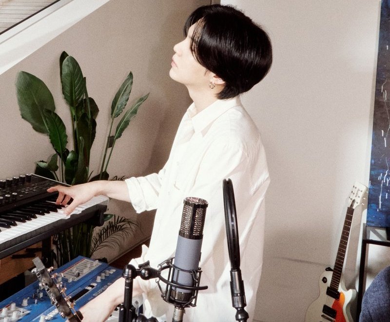 Yoongi'nin enerjisi o kadar güven veriyor ki, huzurlu yerim...