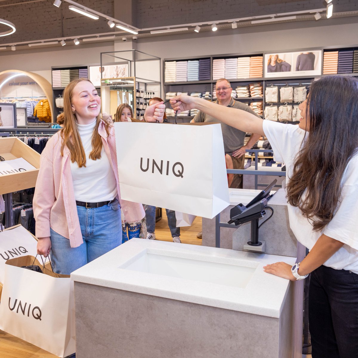 NEW STORE | Elevated basics &amp; timeless classics. ✨ The first UNIQ store in Africa is open at Canal Walk! 🎉🛒🛍️

The brand is all about innovation &amp; centered around premium basics. Find the new store at Entrance 1.
#CanalWalk #HaveItAll
