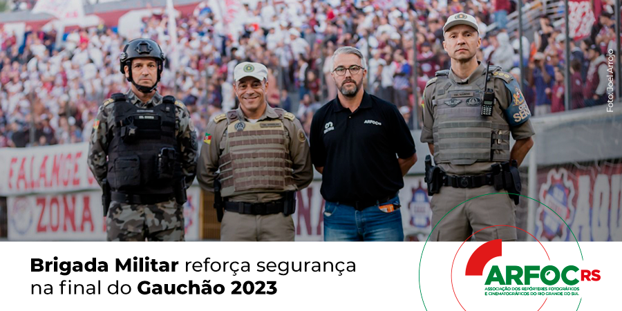 ArfocRS's tweet photo. 📷 Registro do associado Joel Arrojo.
Foto: Comandante CPChq Cel. Cláudio de Azevedo Goggia, Subcomandante-Geral da Brigada Militar Cel. Douglas da Rosa Soares, Presidente da ARFOC-RS Rodrigo Ziebell e Comandante do CRPO-Serra Cel. Márcio José Rosa da Luz 

 #ArfocRS https://t.co/bVsAUw3jkw