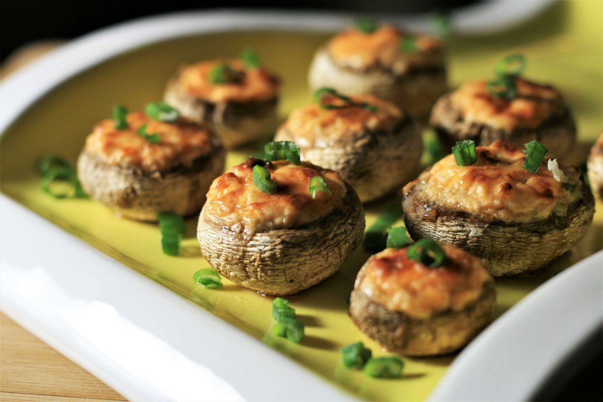 AF_Recipes's tweet photo. Air Fryer Stuffed Mushrooms Recipe https://t.co/Wm8ptItUVn https://t.co/SNfoJlivmQ