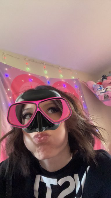 TW Pornstars - Elle Marz 🐇. Popular pictures and videos from Twitter