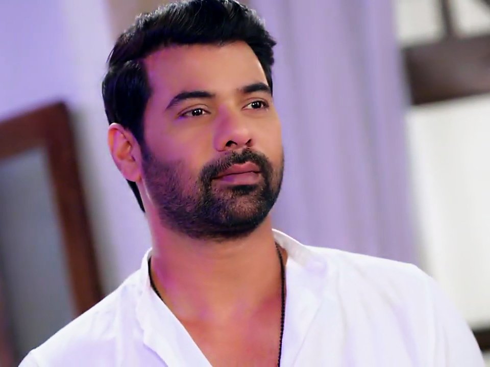 Andrasabe's tweet photo. #ep315 #RadhaMohan #ShabirAhluwalia #MohanTrivedi https://t.co/rTRIxoBFoF