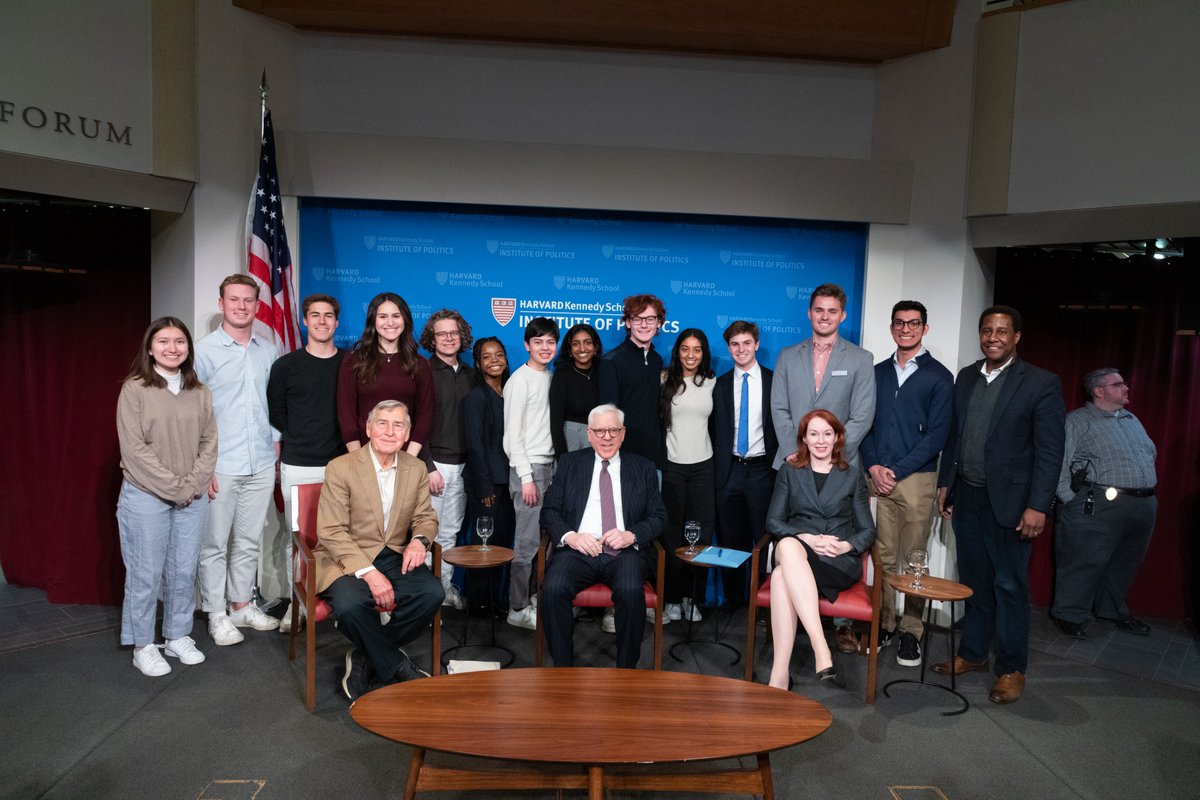 Last night, @GrahamTAllison, @OSullivanMeghan, and @DM_Rubenstein took the JFK Jr. Forum stage to share insights into Rubenstein's political and business career, his creation of patriotic philanthropy, and the importance of exploring and learning from American history.
