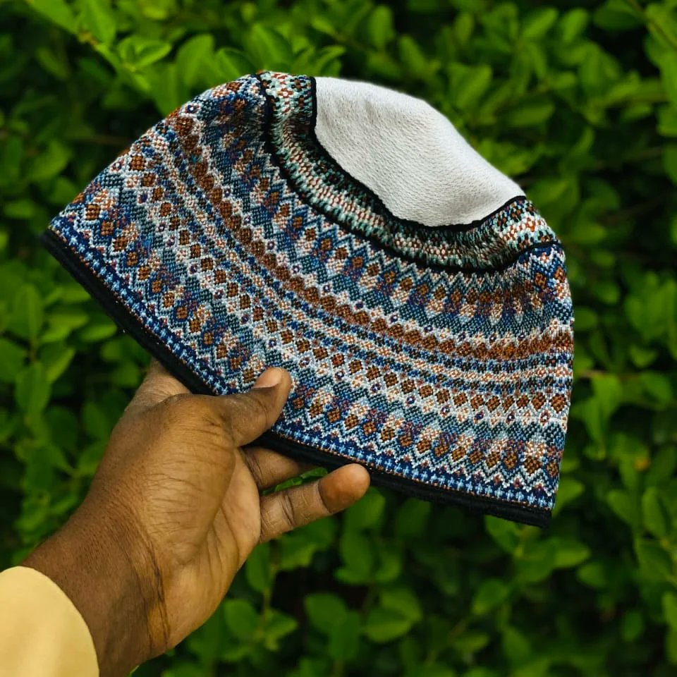 capsprodoos's tweet photo. Upgrade your style game with our handmade caps! Made with expert craftsmanship and high-quality materials, our caps are the perfect accessory to take any outfit to the next level. Whether you're dressing up or dressing down, our caps add a touch of sophistication and style to 😎 https://t.co/n2QV4eSKJD