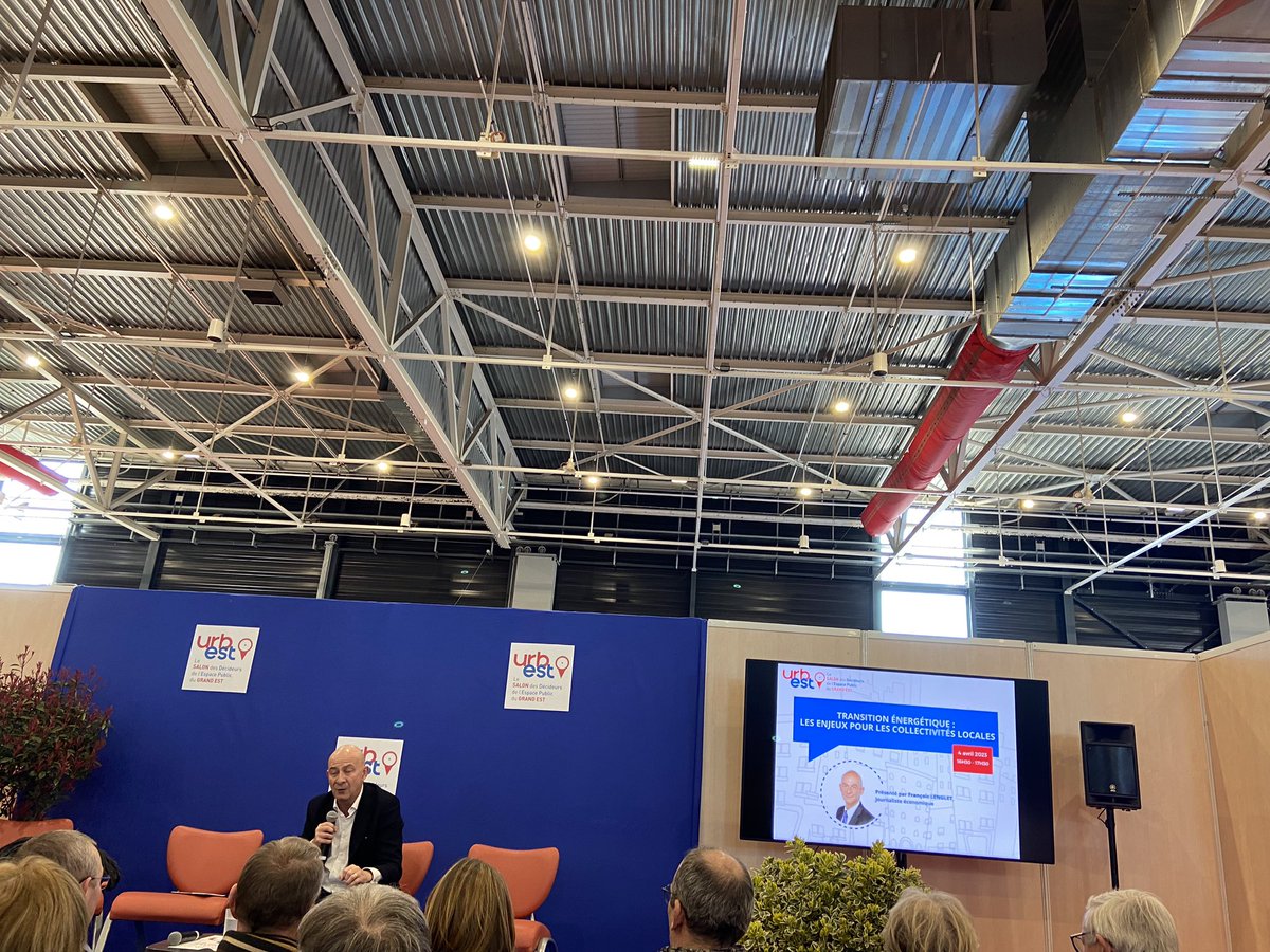 bauchat's tweet photo. Salon des collectivités locales #Urbest à #Metz
Conférence de François Lenglet @Langleco
Je bois du petit lait : il faut réindustrialiser la France et remettre du protectionnisme dans nos échanges.
#RN Vite ! https://t.co/Y3miiexcnA