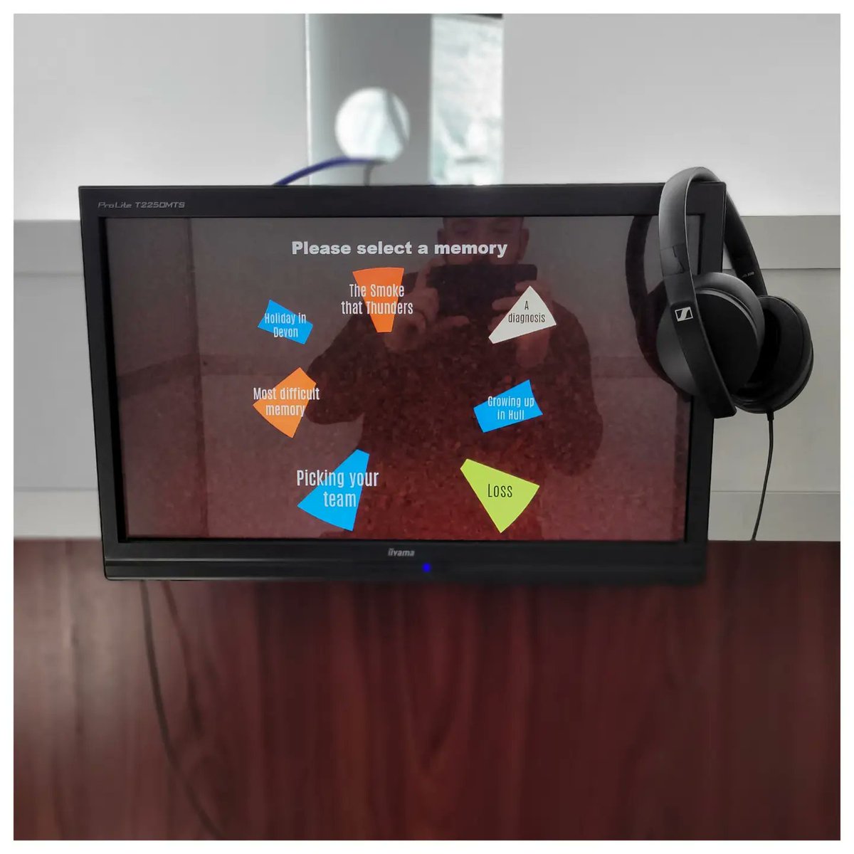 brokenorchestra's tweet image. Tomorrow is the beginning of exhibiting work we have done for the @Soundandmusicuk #composercurator commission with @BTOHull

&apos;Fragments&apos; is a delicate look at memory and how it shapes our lives. 

Come and see/hear it from our very own #memorybooth @TrinityMarket1