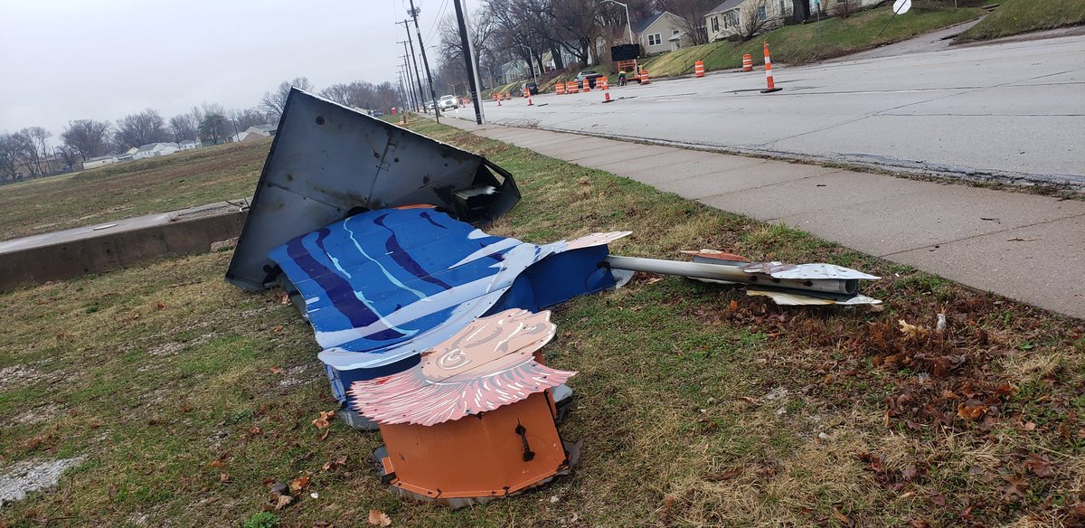 WHBF's tweet photo. Black Hawk down at Watch Tower Plaza in Rock Island. #qcweather https://t.co/ktjxxkEbjw