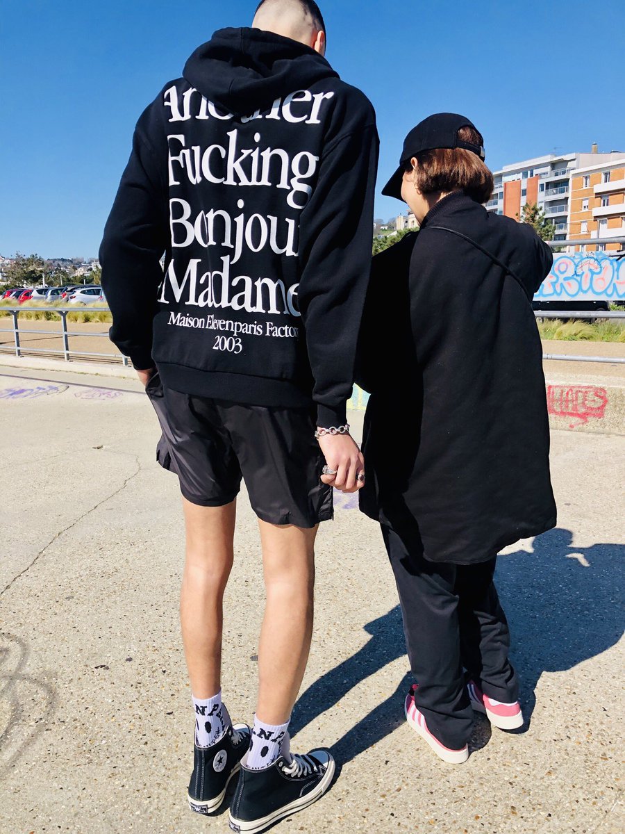LHsansfiltre's tweet photo. Another Fucking Bonjour Madame 🤣
Croisé ichiir0 en shooting pour elevenparisofficial avec une équipe qui découvrait LH et le skatepark 😍😍😍 #boutdumonde
#lehavresansfiltre #elevenparis #streetwear #sunnyday🌞 #skatepark #lehavre #mode #fashion #model #newcollection #sweetshirt https://t.co/1lzHM3dp8M