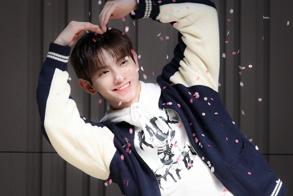 babooboiz's tweet photo. 내 가장 따듯한 봄이 되어줘서 고마워 웅아
생일 축하해 ♡

#오늘의웅세_루생일이라서뭐든지잘됨 
#Spring_Sunshine_LEW_Day
#TEMPEST #LEW #템페스트 #루 #의웅 https://t.co/SF5vmUMBUV