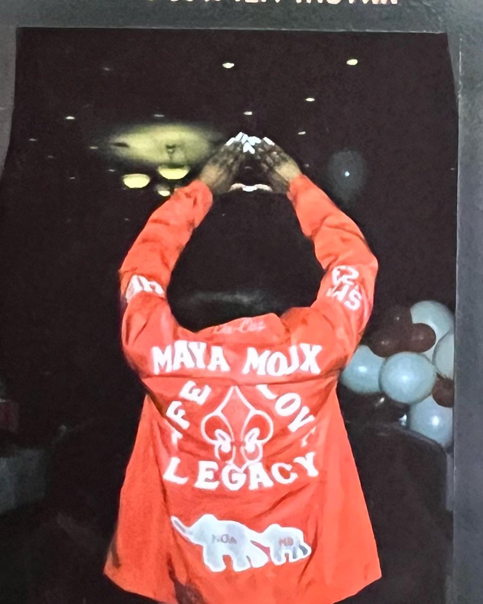 MAYAMOUX's tweet photo. intuition
[ in-too-ish-uhn ]

noun
direct perception of truth, fact, etc., independent of any reasoning process;

Exceedingly grateful for those that paved the way for me and thankful for everyone who has been supporting me.

IN2ITION
2-HB-SPR23

#DEUCECLUB #HB https://t.co/PVOFnkKJK5