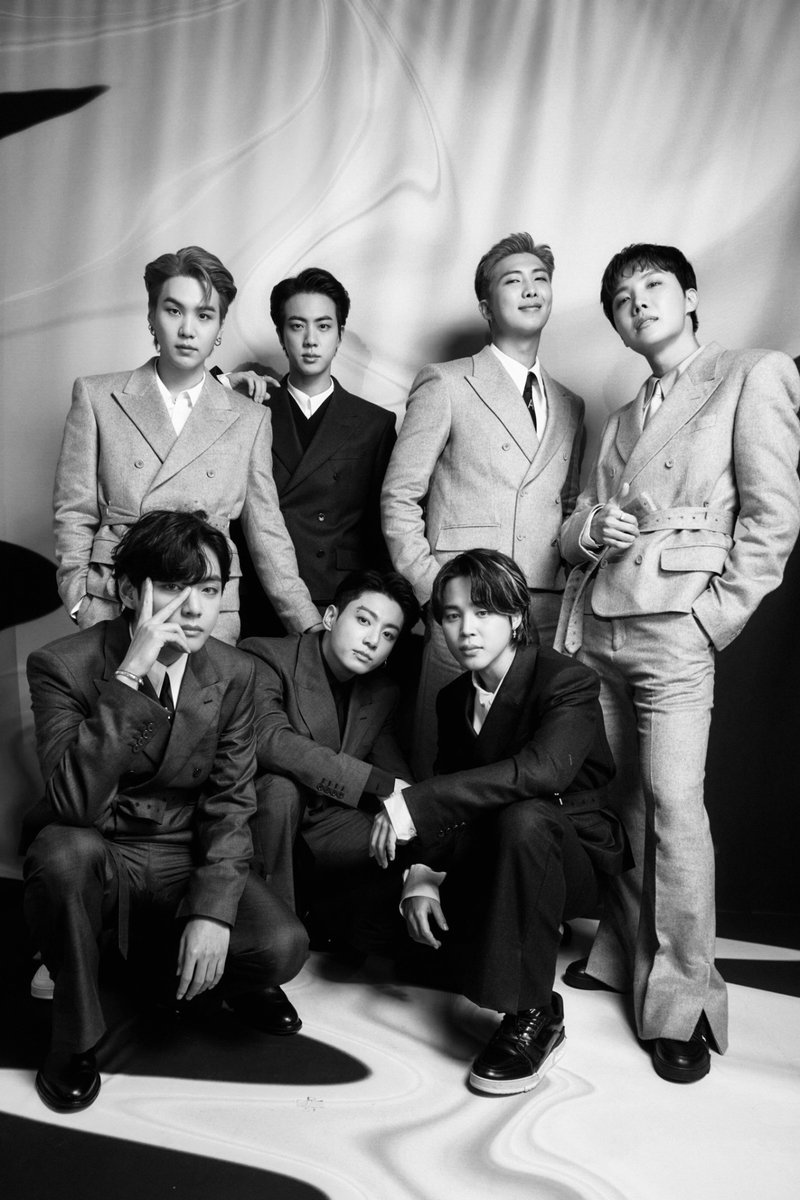 Zinkookshi's tweet photo. BTS, THE LEGEND, THE KINGS ✨️👑
#BTS #BTSHISTORY #BTSLEGENDS @BTS_twt https://t.co/zK8JdMuwrI